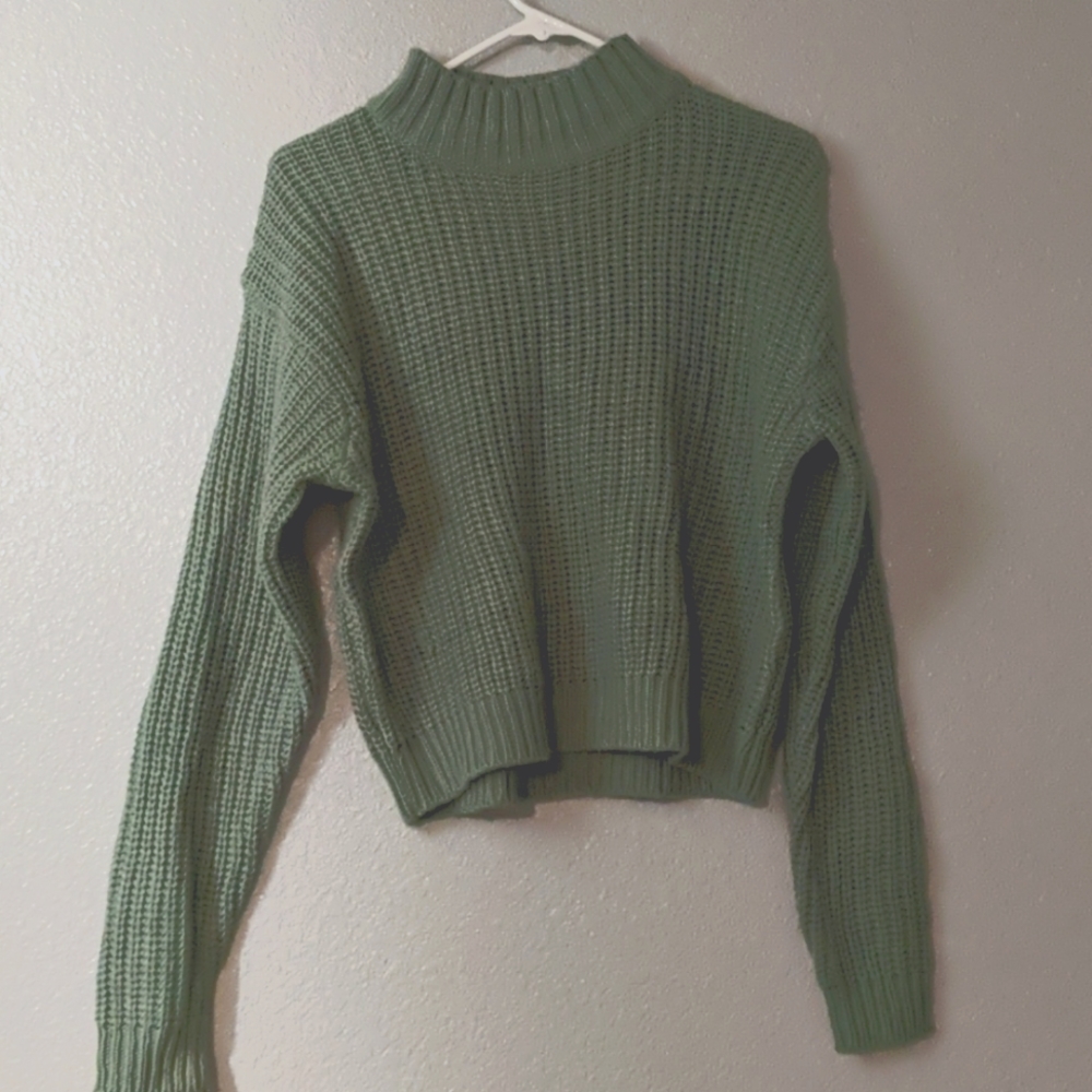 LOVE CHANGE ITALY Crop Turtleneck Sweater